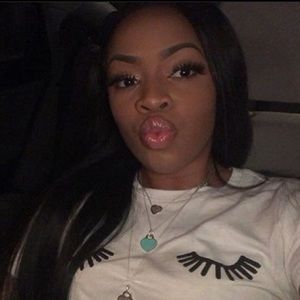 Meet your Posher, Malikaa